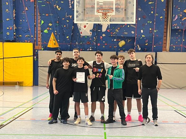Erfolgreiche Teilnahme bei &raquo;Jugend trainiert f&uuml;r Olympia&laquo; - Basketball U18