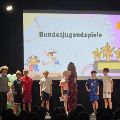 Bild vergr&ouml;&szlig;ern: Ehrung 2