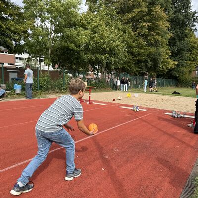 Bild vergr&ouml;&szlig;ern: 2